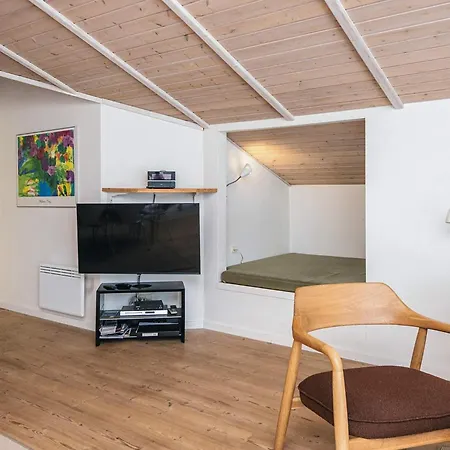 6 Person In * Blåvand
